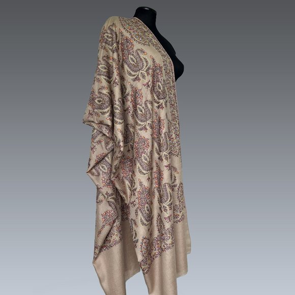 Large shoulder wrap | Elegant shoulder wrap | Pure Cashmere Wrap, Travel Wrap - Picture 3 of 12